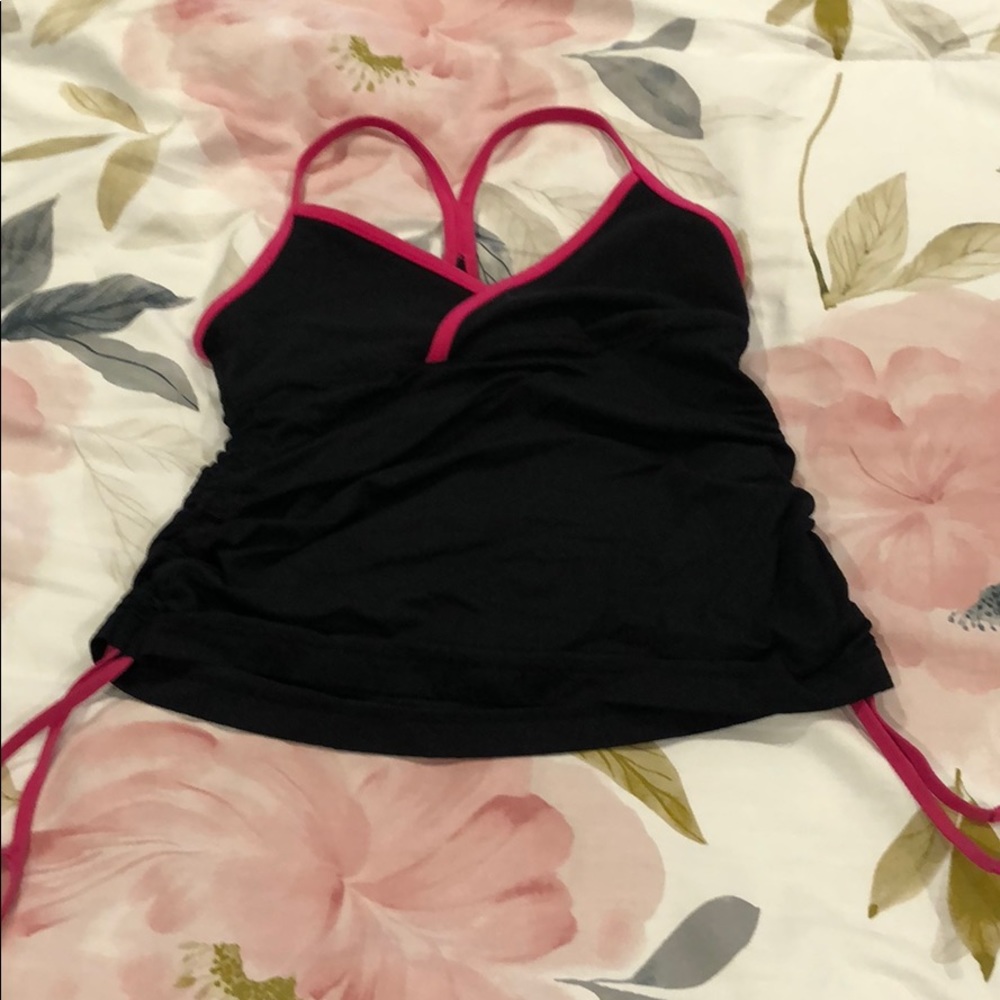 Lululemon top